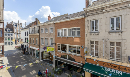 Propriété commerciale avec habitation dans le centre de Halle. image